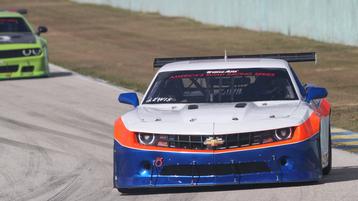  Hometown drivers set the pace in first practice at Homestead